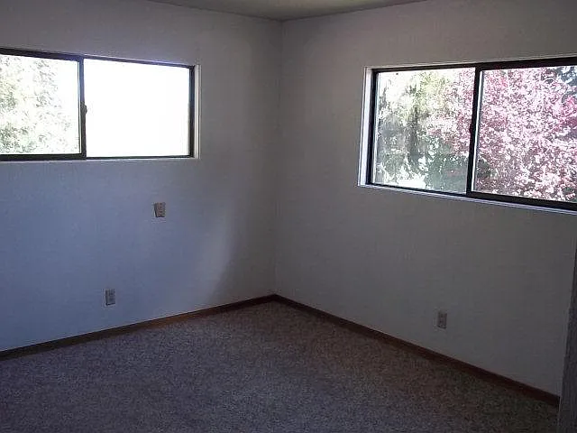 1315 NE Orchard Dr — Photo 9