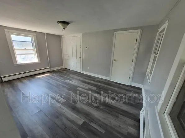 46 Maple St, Plainville, CT