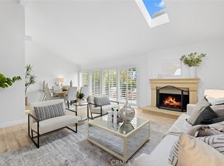 403 Vista Parada, Newport Beach, CA 92660