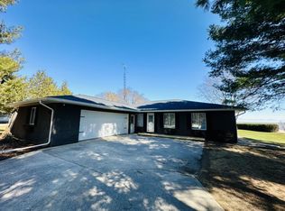 2811 Cedar View Ln, Harbor Beach, MI 48441