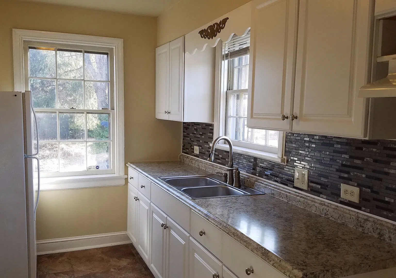 3 BR / 1 BA Fabulous home off Williamsburg Road. Pets considered. Available January 6th, 2020. — Photo 4