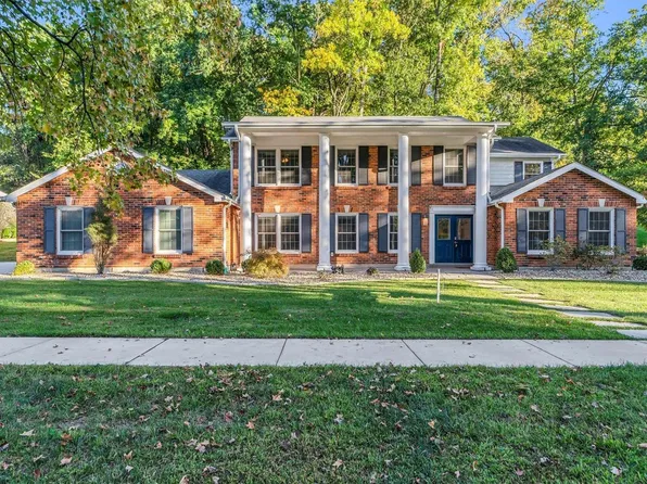 14824 Greenleaf Valley Dr, Chesterfield, MO 63017