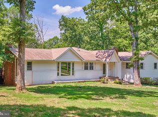 20315 Youngs Cliff Rd, Sterling, VA 20165