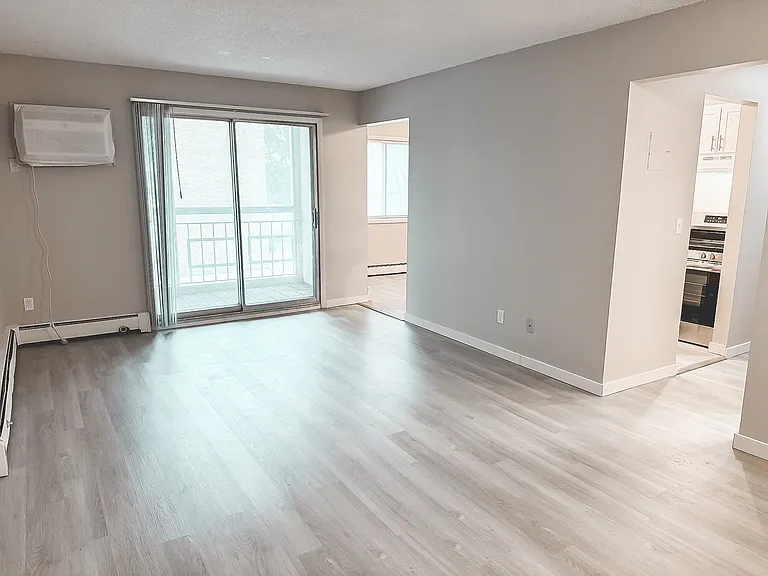The Groves Apartments — Photo 36