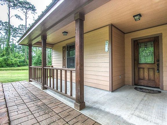 5th image of 551 Wildwood Cir