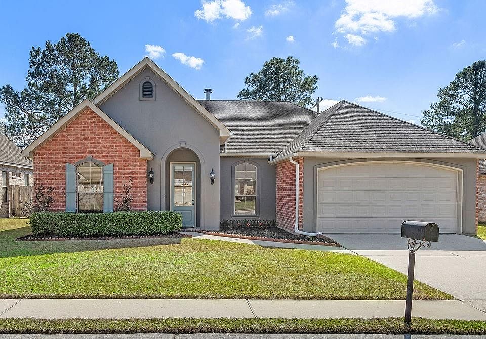 1st image of 106 Rue Merlot