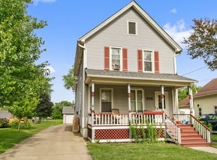 679 Sheridan Ave #2B, Aurora, IL 60505