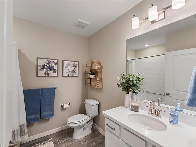 11781 Venetian Lagoon Dr #103 — Photo 35