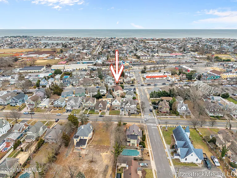 331 Richmond Ave — Photo 35