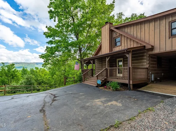 563 Longview Private Dr, Mountain City, TN 37683