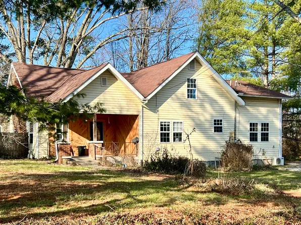 426 Rosedale Ave, Jamestown, TN 38556