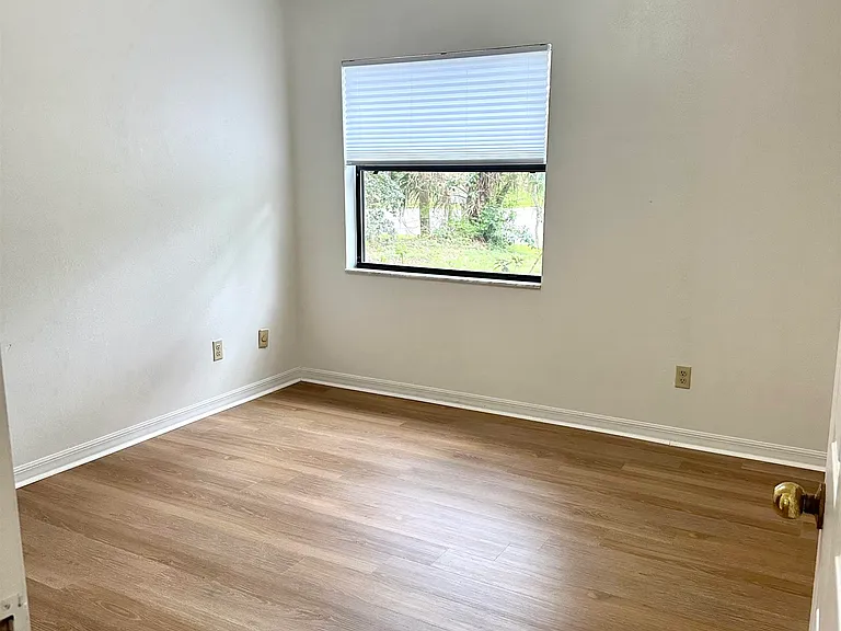 120 Vassar Rd — Photo 12