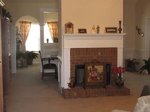2nd image of 1437 Empress Dr