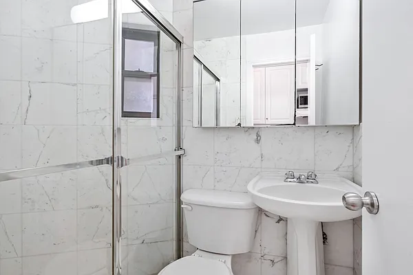 Rented by Anchor Associates | media 12