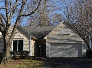 20612 Parkside Cir, Sterling, VA 20165