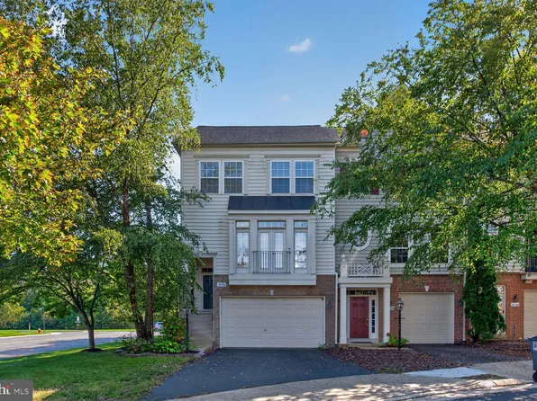 24704 Clock Tower Sq, Aldie, VA 20105