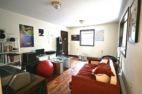 Rented by Rental Solutions Inc | media 11