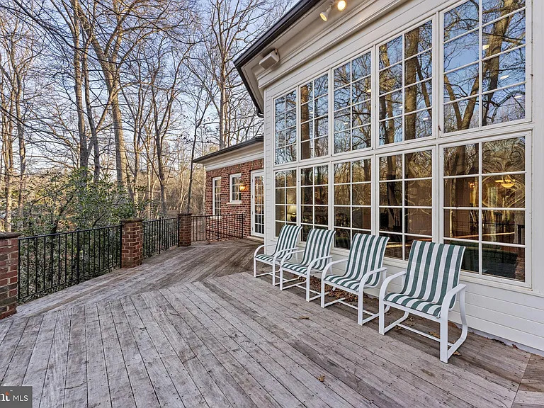 8541 Old Dominion Dr — Photo 38