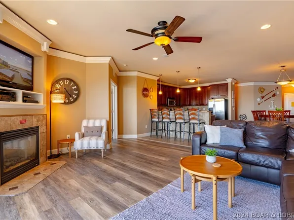 1215 Lands End Pkwy APT 637, Osage Beach, MO 65065