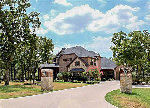 1st image of 300 Dante Ln