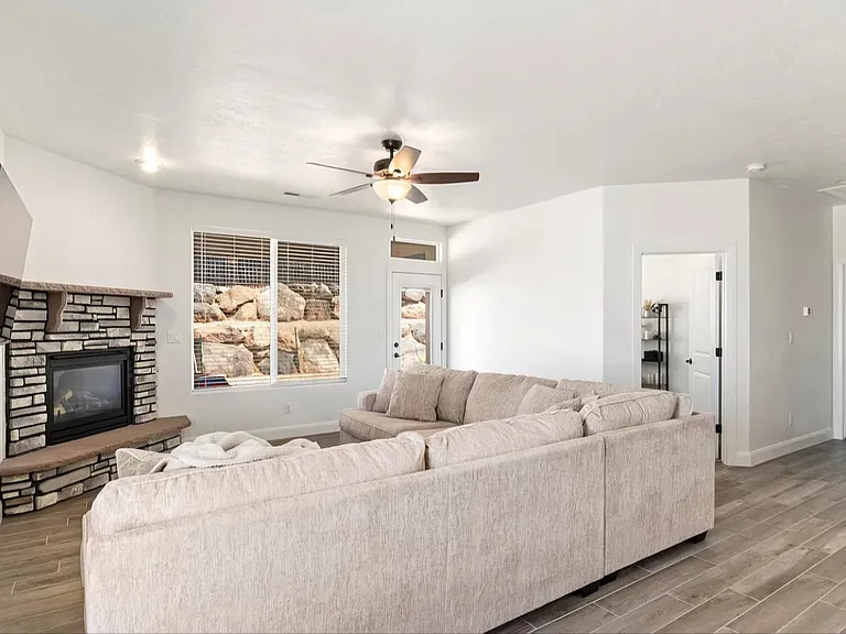 2305 S 630 W — Photo 17