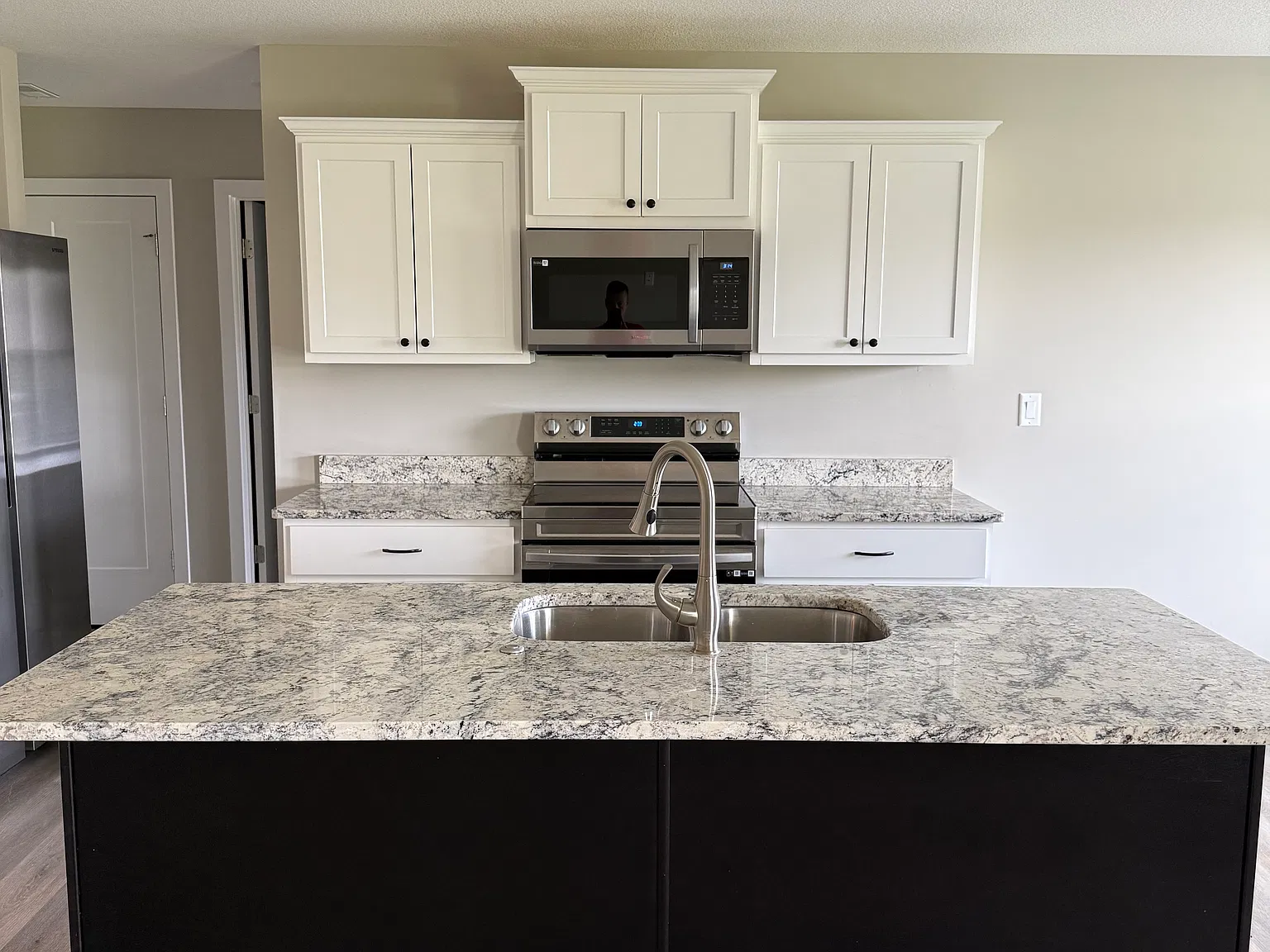 4 bed, 1640 sqft, $2,150 — Photo 2