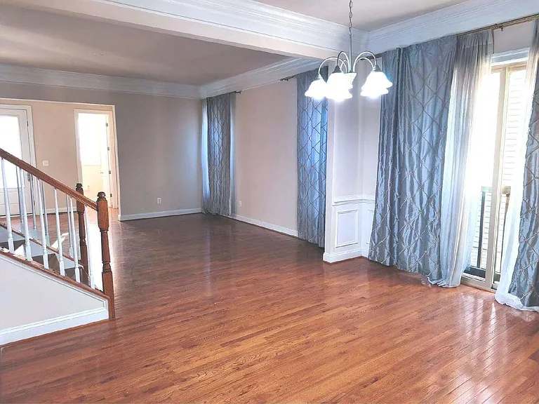 20792 Exchange St — Photo 5