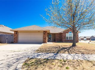 11640 SW 11th St, Yukon, OK 73099