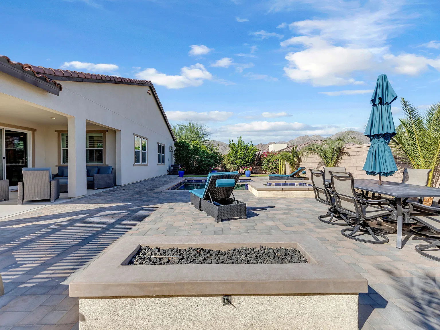 4 bed, 2670 sqft, $9,000 — Photo 2