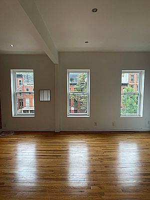 4th image of 265 Putnam Ave Floor 2