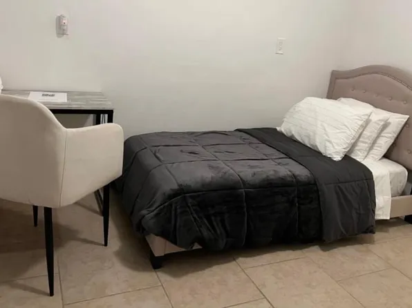 17800 Brazier Dr, Riverside, CA 92508