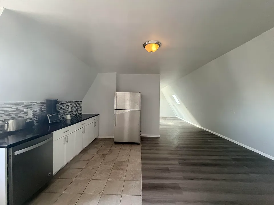 109 Frank E Rodgers Blvd N #3