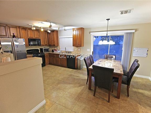 4th image of 3914 White Cedar Dr