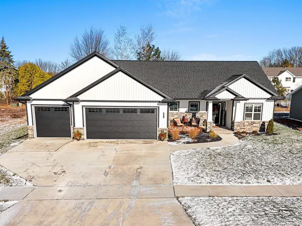 3441 Paula St, Green Bay, WI 54311