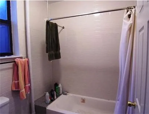 Rented by R New York | media 40