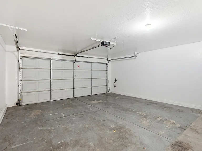 1492 N Saddle St — Photo 17