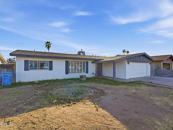 3rd image of 4045 W MONTEBELLO Avenue