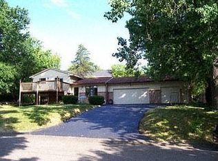 4911 Lakeview Blvd, Clarkston, MI 48348