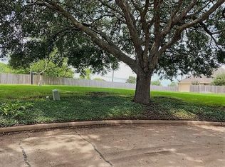 4519 Lake Village Dr, Weston Lakes, TX 77441