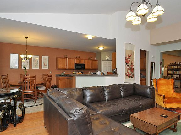 Great Room to Kitchen