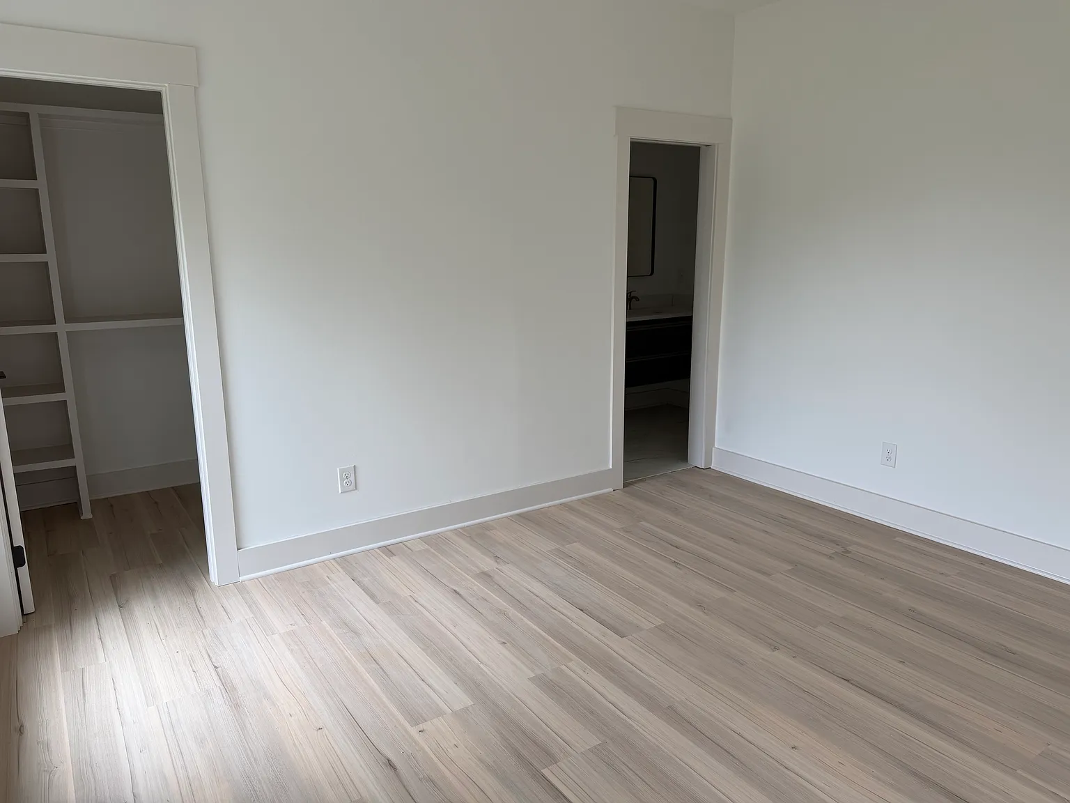4 bed, 2425 sqft, $2,875 — Photo 3