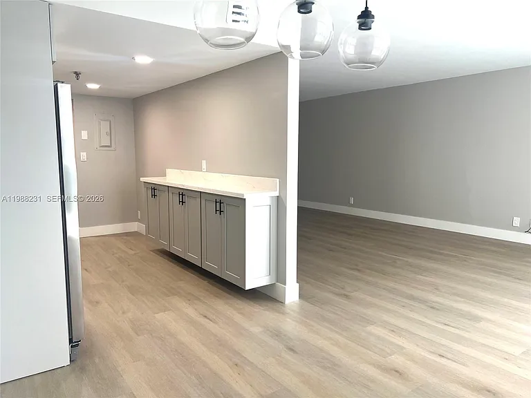 2401 Collins Ave #803 — Photo 9