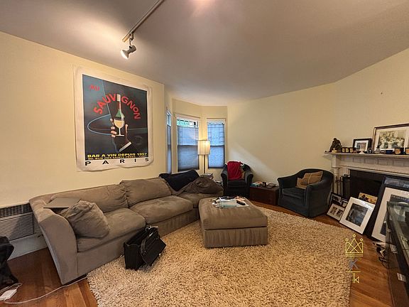 3rd image of 328 Harvard St APT 1