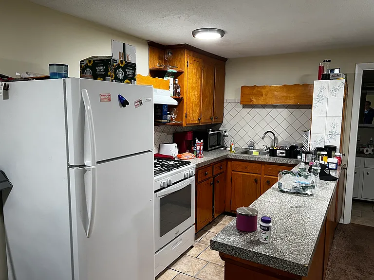 70 Barrows St #3 — Photo 7