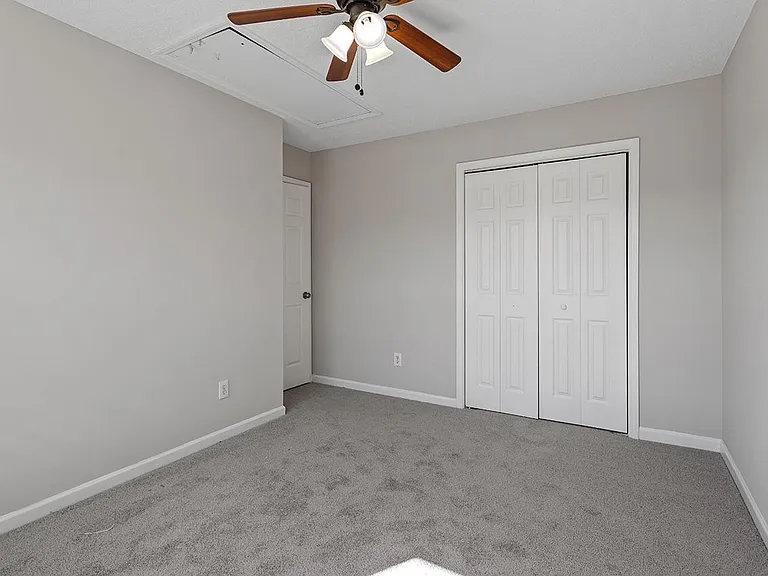 2839 Gross Ave — Photo 24