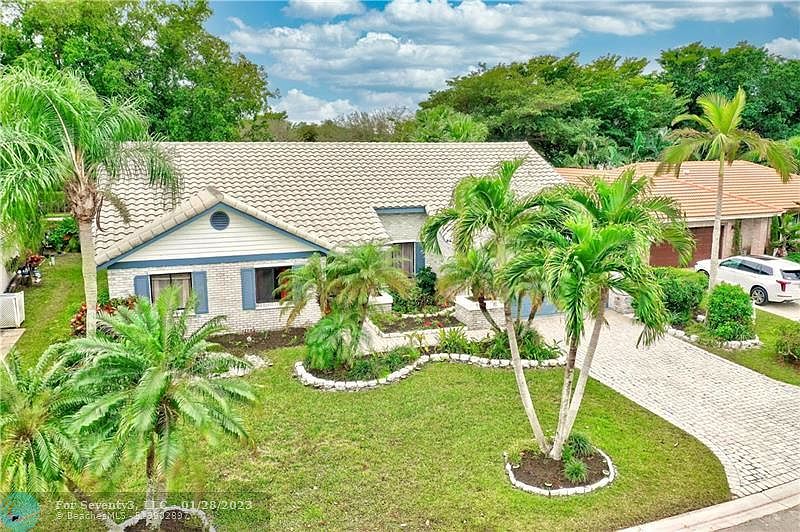 1st image of 5928 NW 52nd St