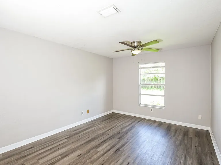 631 Fernandina St NW — Photo 13