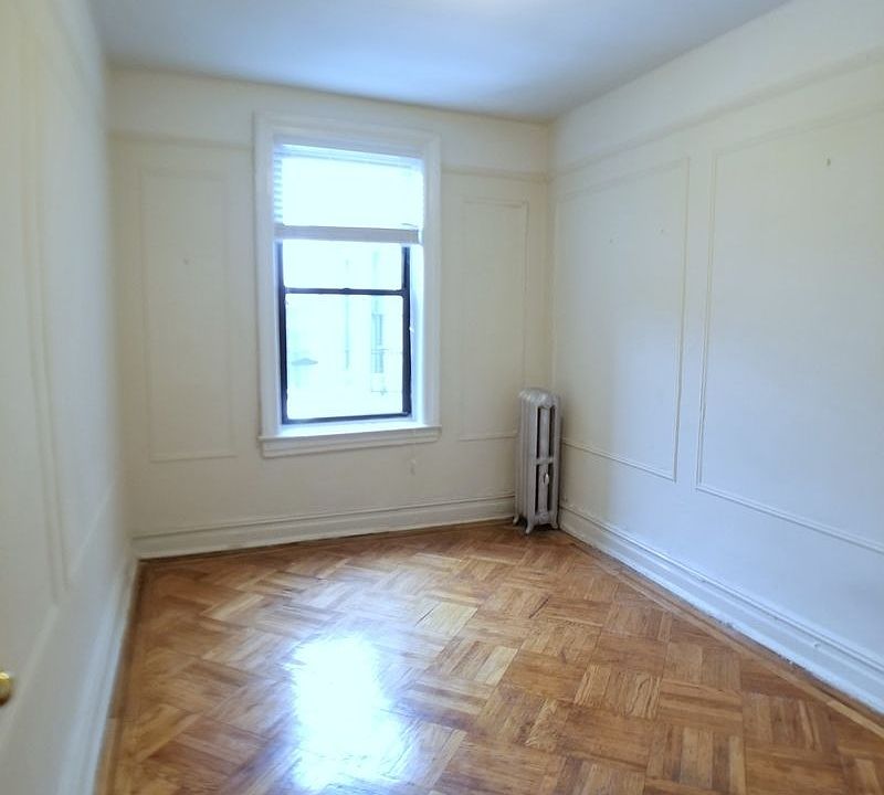 2nd image of 640 Carroll St #10D