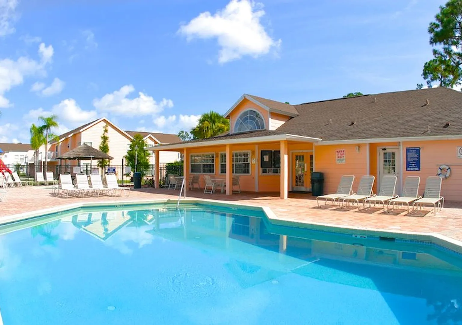 Condo for rent -3 Bed, 2 Bath Condo in Royal Palm Bay — Photo 3
