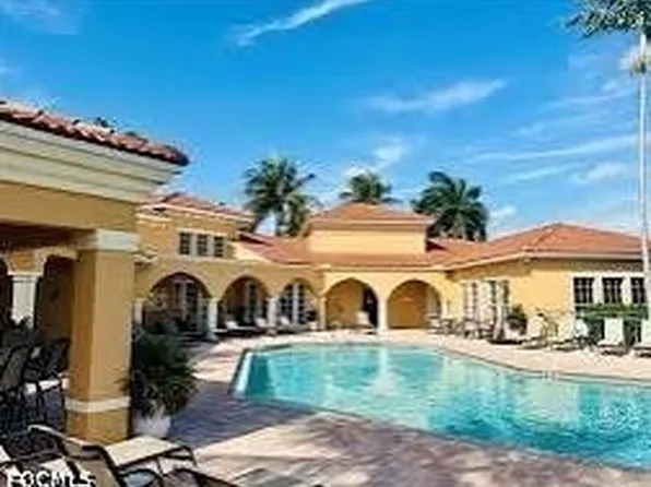 8687 River Homes Ln, Bonita Springs, FL